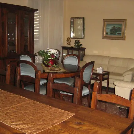 Bed and Breakfast Casa Mira 3*